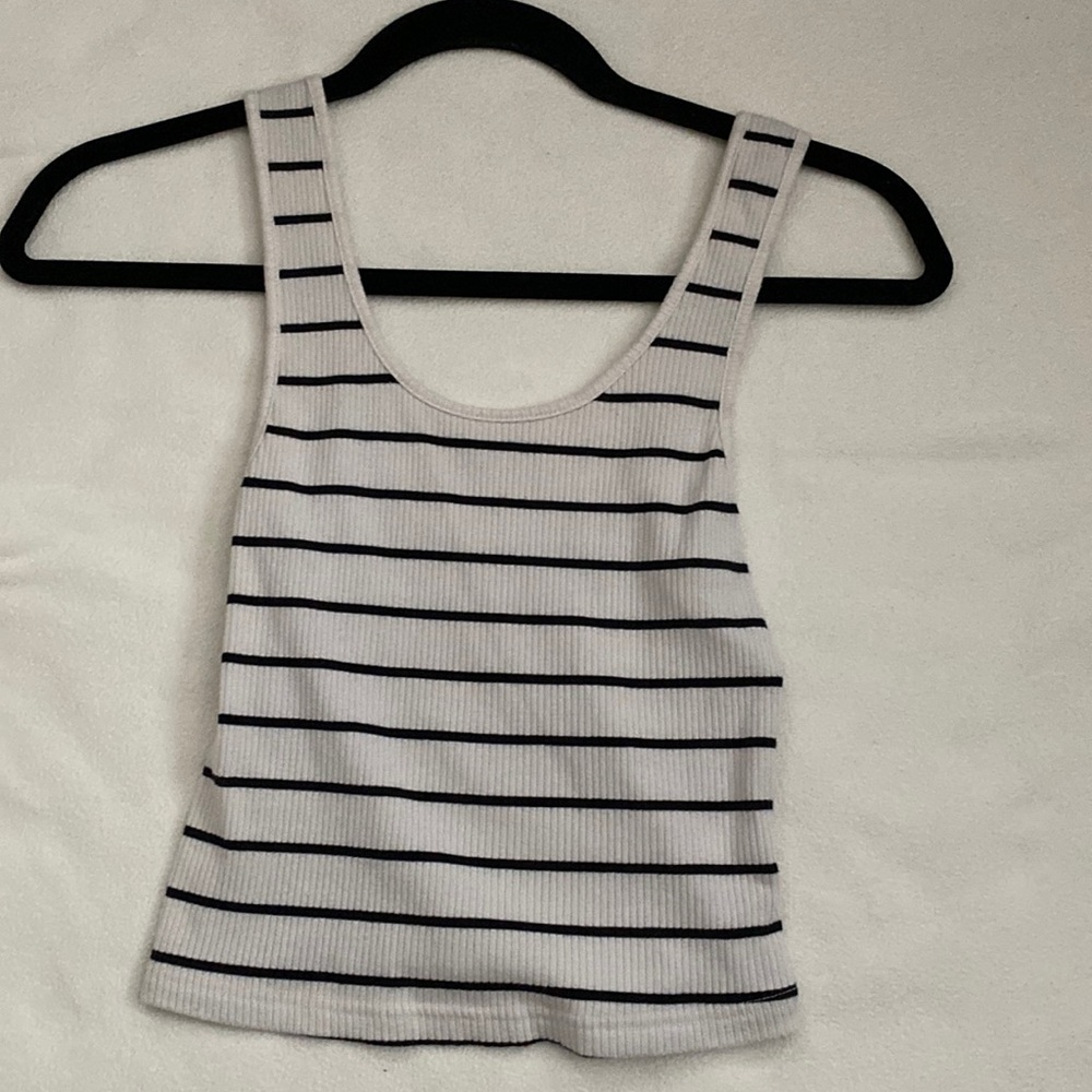 Ribbed black and white tank crop top